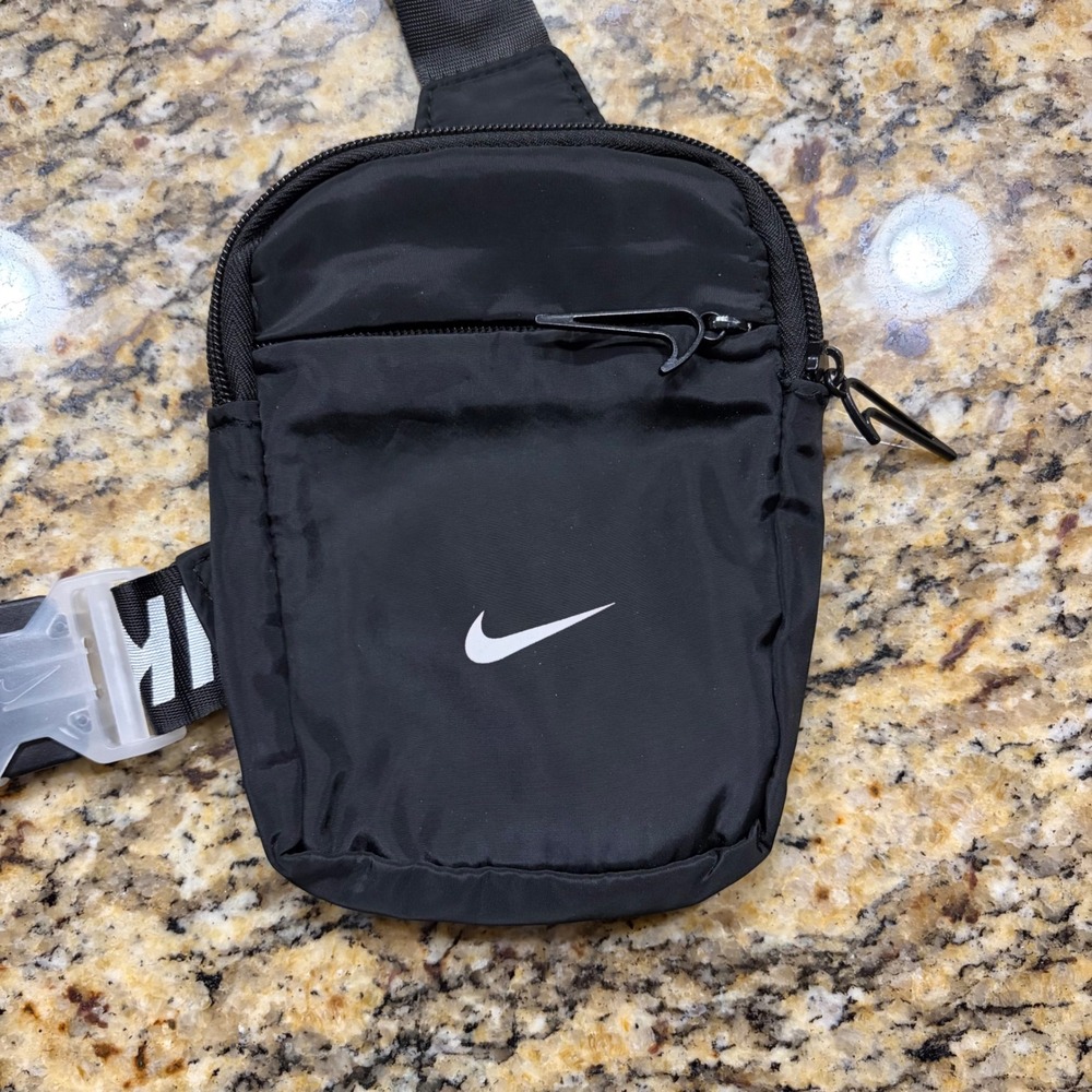 Nike Heritage Small Items Crossbody Bag Black Logo Strap v